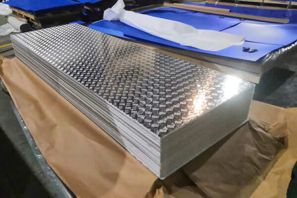 5 bar 3004 plaque de marche en aluminium