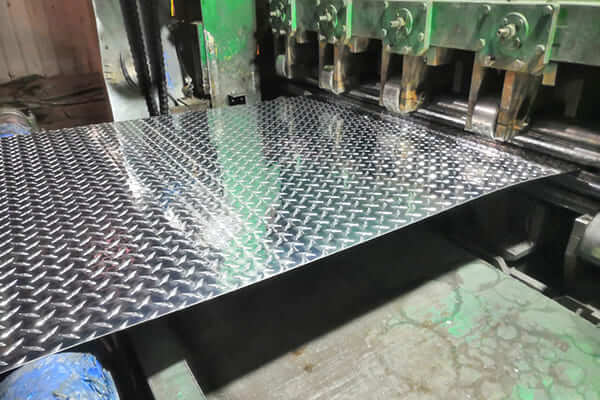 Aluminum Diamond Tread Plate production