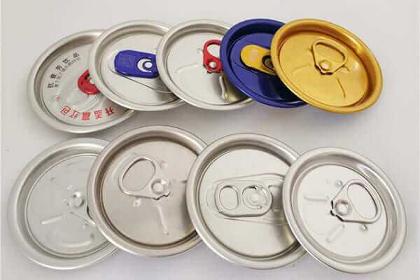 Display of can lids