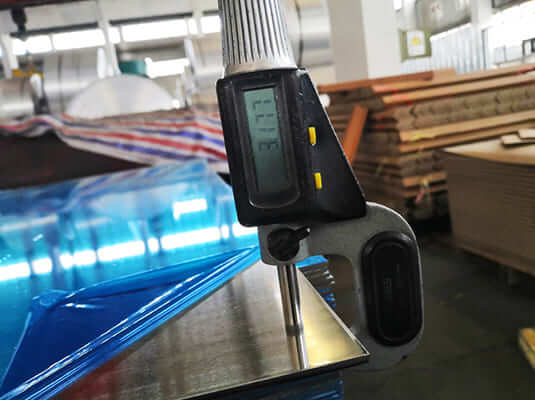 Thickness Measurement of 1/8 5052 Plaque en tôle d'aluminium